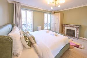 Modern with terrace & 4 spacious bedrooms