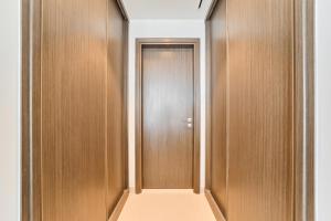 2BR Beachfront Apartment at Palace Beach Residence