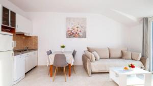 Apartment Azzurro 2 by Villas Guide