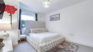 Stylish 1-Bedroom Apartment Near Station - Easy Access to Central London