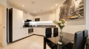 Stylish 1-Bedroom Apartment Near Station - Easy Access to Central London