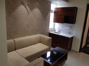 Hill Nest Studio Apartments