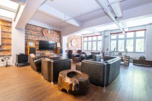 De Oude Schuur - Lux 3BRD Apartment & FREE Parking