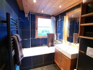 Chalet 3 chambres, vue, parking, wifi - FR-1-459-94