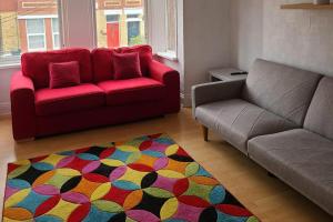 2 Bed Flat - Sleeps 3 - Parking - Wifi