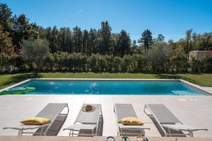 Einzigartiges Steinhaus mit Privatpool, großem Garten, Grill, Liegen