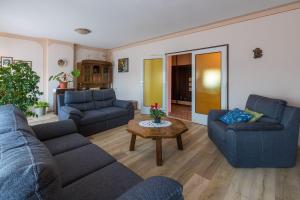 Hundefreundliches Apartment mit Privatparkplatz, BBQ-Bereich und großem Balkon