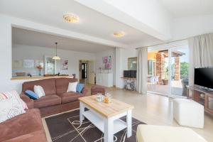 Traumhafte Villa mit Privatpool, Tischtennis, Babybett, Hundefreundlich