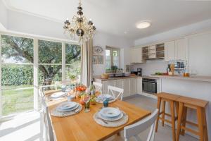 Malerische Villa mit Meerblick, Privatpool, Billard, Bikes, Tischtennis