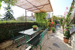 Hundefreundliches Apartment nur 600 Meter zum Strand mit Garten und Grill