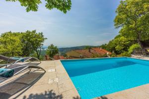 Hundefreundliche Villa mit Meerblick, Privatpool, mediterranem Garten