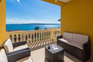 Helles Apartment nur 300 Meter zum Strand mit herrlichem Meerblick und Kinderschaukel