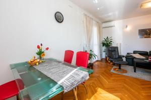 Idyllisches Apartment mit Parkplatz, WiFi, Klima, Waschmaschine