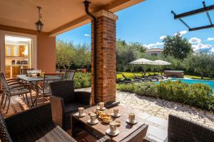 Bezaubernde Villa mit Meerblick, Jacuzzi, Babybett, Grill
