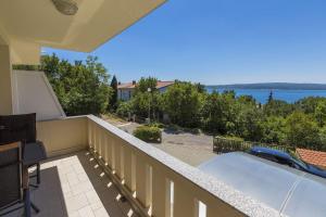 Modernes Apartment nur 390 Meter zum Strand mit herrlichem Meerblick und Parkplatz