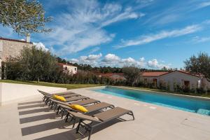 Besonderes Steinhaus mit Privatpool, Panoramablick, Garten, Grill, Waschmaschine