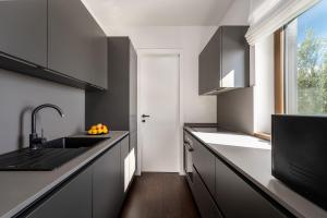 Besonderes Steinhaus mit Privatpool, Panoramablick, Garten, Grill, Waschmaschine