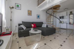Helles Apartment nur 400 Meter zum Strand mit traumhaften Meerblick und zwei Bikes