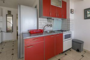 Helles Apartment nur 400 Meter zum Strand mit traumhaften Meerblick und zwei Bikes