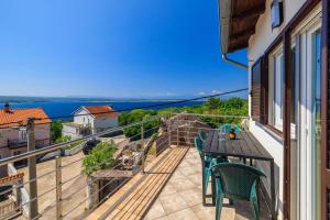 Malerisches Studio-Apartment mit Meerblick, Privatparkplatz, Klima