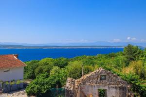 Malerisches Studio-Apartment mit Meerblick, Privatparkplatz, Klima