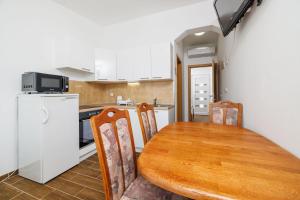 Malerisches Studio-Apartment mit Meerblick, Privatparkplatz, Klima