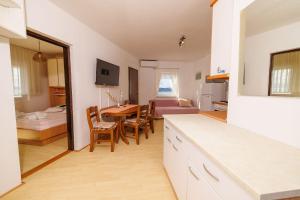 Beschauliches Apartment nur 500 Meter zum Strand mit Meerblick und Waschmaschine