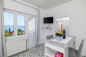 Renoviertes Apartment nur 300 Meter zum Strand mit Meerblick