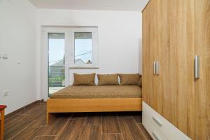 Idyllisches Studio-Apartment mit Meerblick, Privatparkplatz, Klima, WiFi