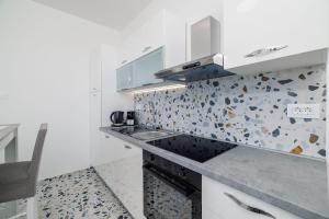 Renoviertes Apartment nur 300 Meter zum Strand mit Meerblick