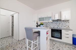 Renoviertes Apartment nur 300 Meter zum Strand mit Meerblick