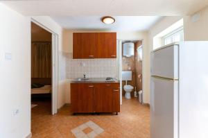 Romantisches Apartment nur 200 Meter zum Strand mit Grillplatz, Klima, WiFi