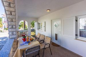 Mediterranes Apartment nur 750 Meter zum Strand mit Grill, Klima, WiFi