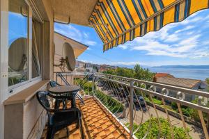 Großes Apartment nur 400 Meter zum Strand mit Meerblick, Grillplatz, WiFi, Klima