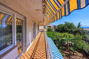 Komfortables Apartment nur 400 Meter zum Strand mit Meerblick, Grillbereich, Klima