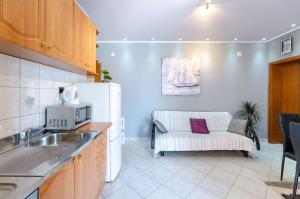 Helles Apartment nur 500 Meter zum Strand mit Meerblick, Parkplatz, Waschmaschine