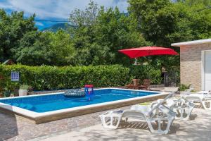 Herrliche Finca mit Privatpool, Garage, Spielplatz, Gasgrill, Steingrill, WiFi