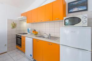 Malerisches Apartment nur 400 Meter zum Strand mit Wifi, Klima, Waschmaschine