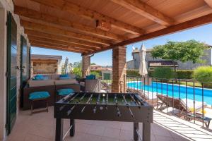 Mediterrane Villa mit Privatpool, Grill, Tischtennis und unweit des Radwegs Parenzana