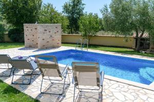 Mediterrane Villa mit privatem Salzwasserpool, Babybett, Whirlpool, Tischtennis, Spielplatz