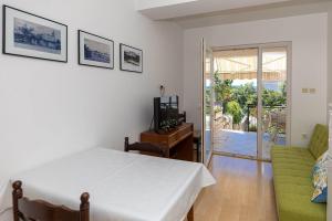 Malerisches Apartment nur 150 Meter zum Strand mit Privatparkplatz, Grill, Klima