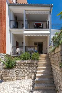 Malerisches Apartment nur 150 Meter zum Strand mit Privatparkplatz, Grill, Klima