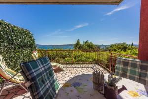 Besonderes Apartment nur 200 Meter zum Sandstrand mit Parkplatz, Liegen, Meerblick