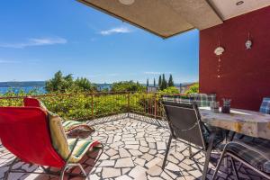 Besonderes Apartment nur 200 Meter zum Sandstrand mit Parkplatz, Liegen, Meerblick