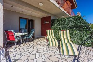 Besonderes Apartment nur 200 Meter zum Sandstrand mit Parkplatz, Liegen, Meerblick