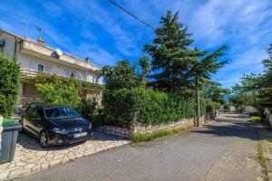 Beschauliches Apartment nur 300 Meter zum Strand mit Garten und Grill