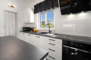 Beeindruckende Villa mit Sauna, Privatpool, Whirlpool, Panorama Meerblick