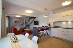 Charmantes Apartment nur 700 Meter zum Strand mit Garten, Waschmaschine, WiFi