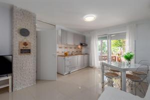 Hundefreundliches Apartment mit mediterranem Garten - 600 Meter zum Strand