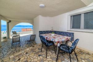 Malerisches Apartment mit traumhaften Meerblick, Grillplatz, Garten, Waschmaschine